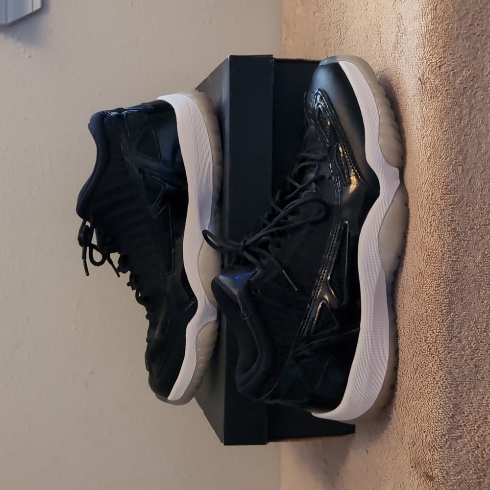 🏀 Jordan 11 Low IE Space Jam Size 12
